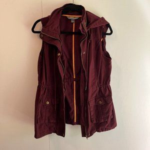 Maroon zip-up Vest